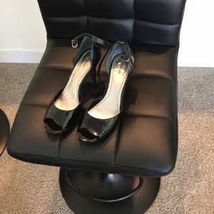 Black Shiny Formal Heels